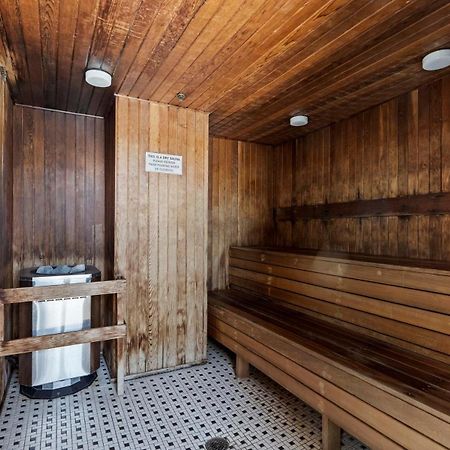 Amazing Views ! Leather Furniture ! Cozy Condo! Vancouver Exterior photo